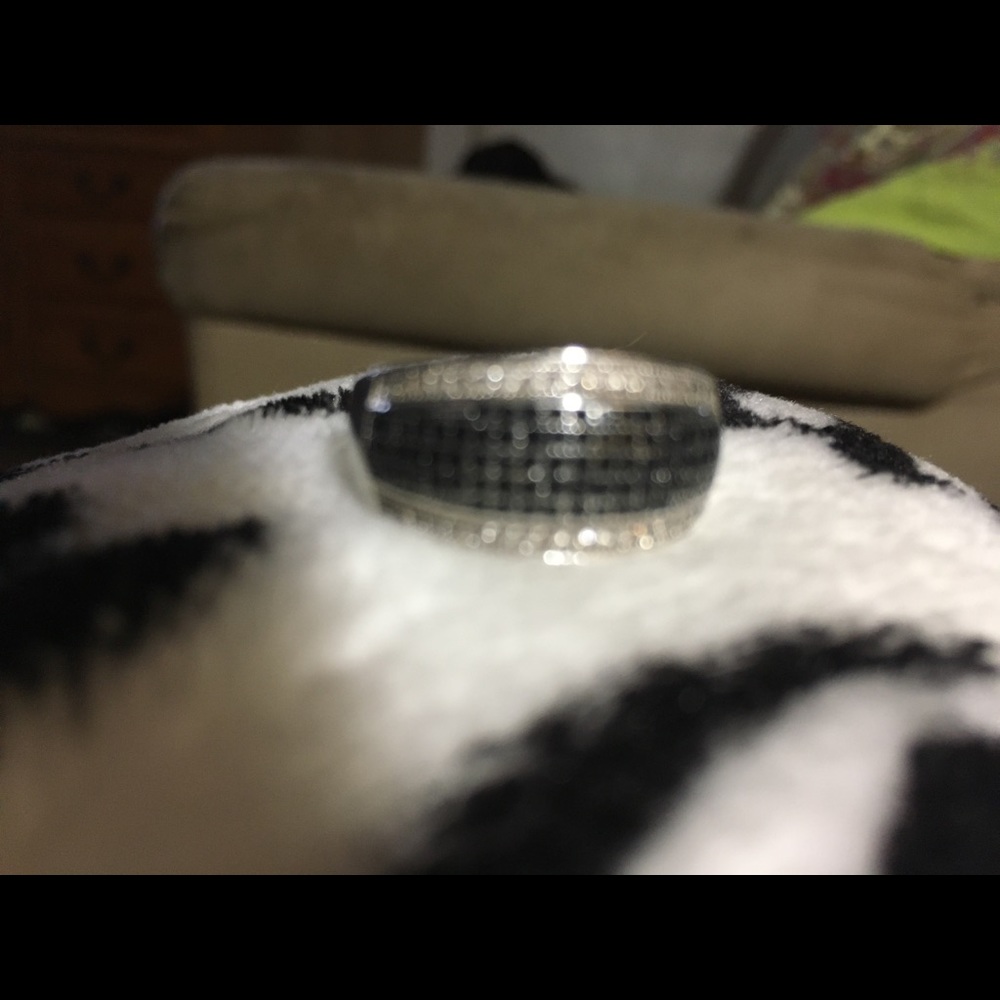Gorgeous onyx ring!